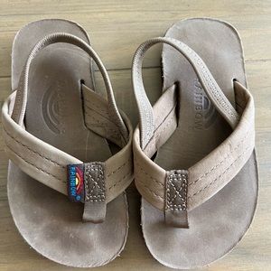 Toddler rainbow flip flops size 7/8